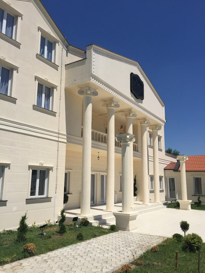 Villa Palace Νόβι Σαντ Εξωτερικό φωτογραφία
